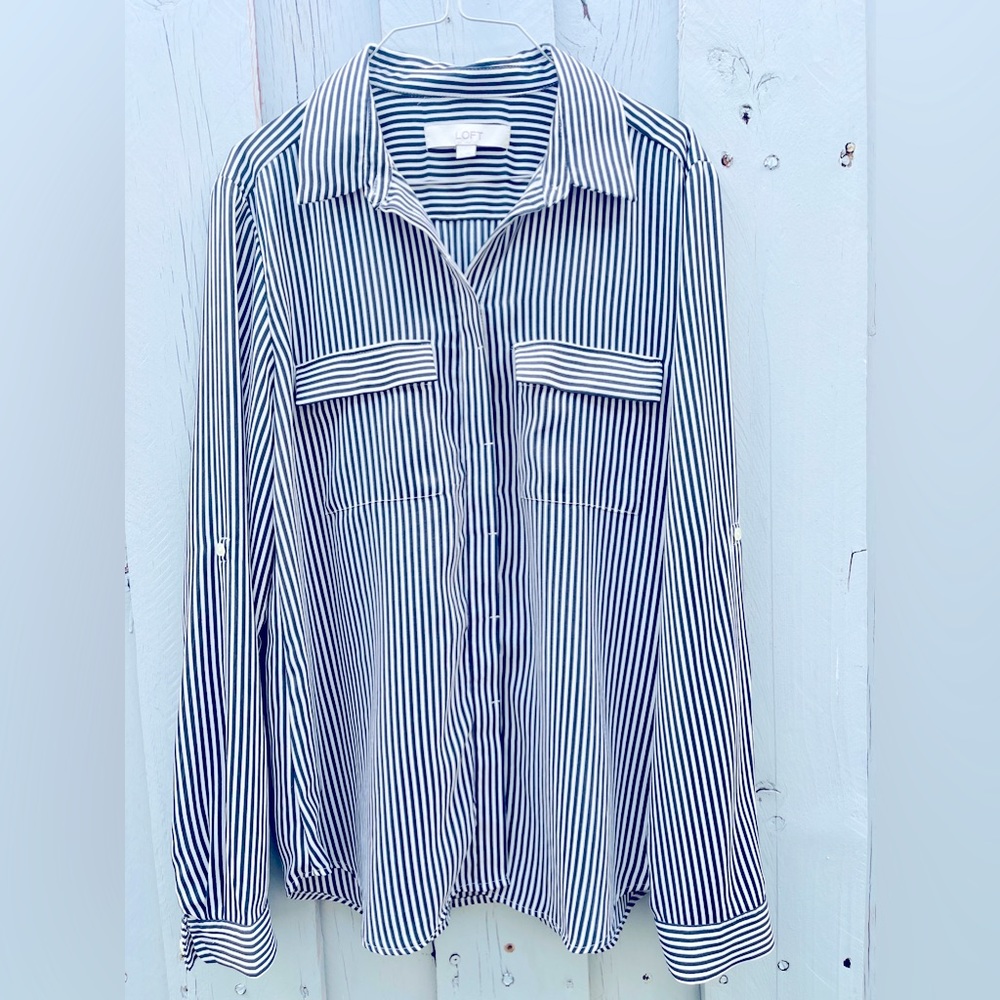 Striped every day shirt! Can wear it with the sleeves down or rolled up & pinned